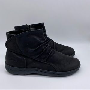 Skechers air-cooled memory foam women’s booties size 8.5